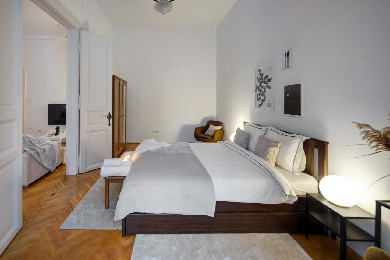 Felsoerdosor Residence Budapest Bagian luar foto